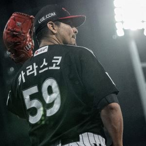 두 번의 ‘슈퍼 수비’로 지킨 1점 차 리드…LG, NC 꺾고 3연승