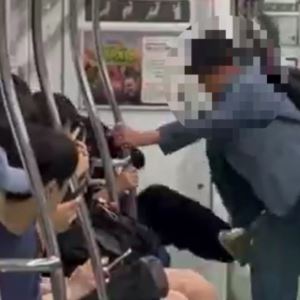 "비켜" 2호선, 노인-여성 '교통약자석' 두고 난투극 (영상)