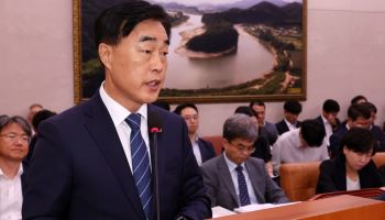 '언론사 단전·단수' 허석곤 전 소방청장 첫 재판서 혐의 부인