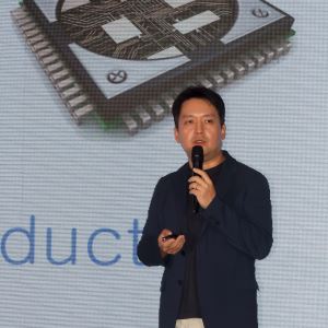 "AI 지능 끝없이 진화… 뒷받침할 반도체 개발해야"