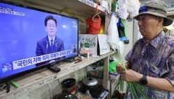 李 “연임할 생각 없어…우리는 친문·친노·친김대중 동지들”