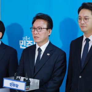 '김승원 사퇴'에 말 아끼는 민주당…野는 "사과하라" 맹공