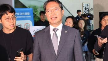 법무장관 후보 사퇴 김승원, 이번엔 '성추행 의혹' 피고발