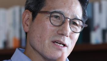 정병국 “李대통령, 장동혁 공식 파트너로 인정하고 대화해야” [특별 인터뷰]