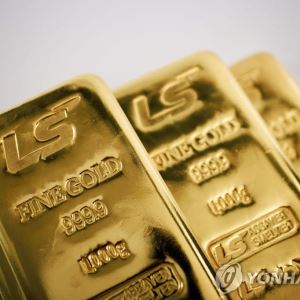 ''한 돈도 팔아요'' 金테크족 끌어들이는 은행들