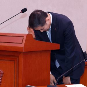 고개 숙인 CJ제일제당·삼양사 대표…"담합 국민께 사죄"