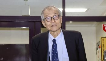 '노벨화학상' 日소아이 교수 "암흑 속 불 켜고 길 찾은 기분"