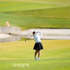 [포토]안선주,한마리 학처럼 날린다