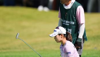 [포토]박현경,첫 버디를 노린다