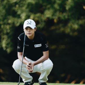 "선두권 정말 오랜만" 박성현, 2타 차 공동 2위…3연패 도전 김효주는 9위