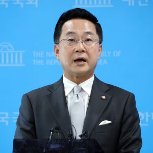“남의 딸은 탈탈 털더니”…민주당, 한동훈 딸 ‘허위 스펙’ 의혹 연일 공세