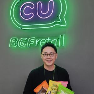 "멤버 취향 담고 포토카드 더했다"…CU, 리센느빵 흥행 비결