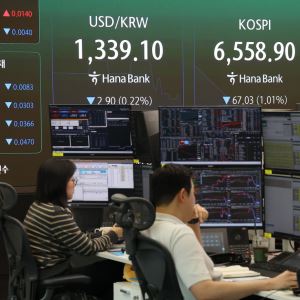 유가 불안·달러 강세에도…환율 1330원대로 하락
