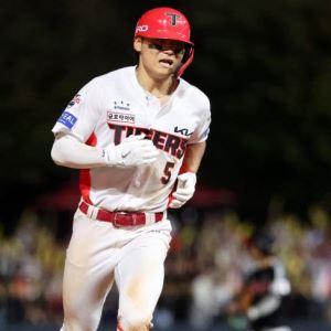 김도영 45호 한 방에…4위 KIA 준PO 직행, 5위 LG는 두산과 ‘잠실 생존전’