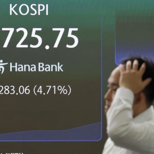 환율 1350원대로 급등…美물가 쇼크에 '주식 폭락' 영향