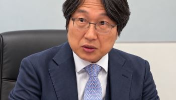 김호웅 JAL본부장 “옴리클로 日 선점 후 지킨다…11년 인프라가 무기”[WAC 2026]