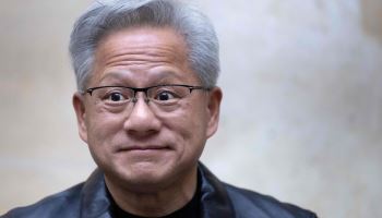 AI주 급락에 젠슨 황 "모두 지나갈 일…펀더멘털은 변하지 않아"