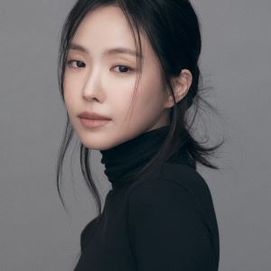 에이핑크 출신 배우 손나은, 오늘 모친상