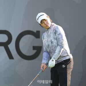 [포토]조정민,타깃 방향으로 선다