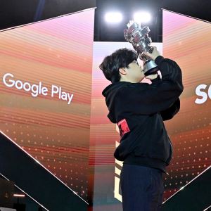 '철벽' 김민철, 7세트 혈투 끝 ASL S22 우승…역사상 첫 '통산 5회' 금탑