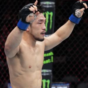 ‘유짓수’ 유수영, 9전 전승 신예 꺾었다… UFC 첫 피니시 승리
