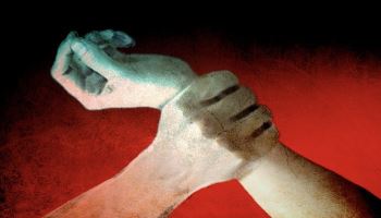 "성관계 안 하면 가족에 화"…30대 제자 성폭행한 70대 무속인 '중형'