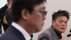 “JYP 주식 절반, 30% 웃돈 주고 사겠다”…주가 11% 급등