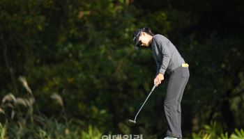 [포토]최예본,첫 홀 버디 도전