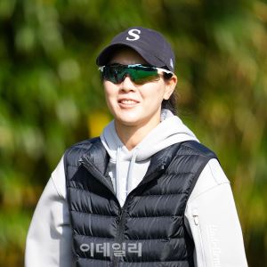 [포토]이정민,오랜만에 미소 인사