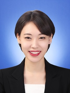 권효중 기자